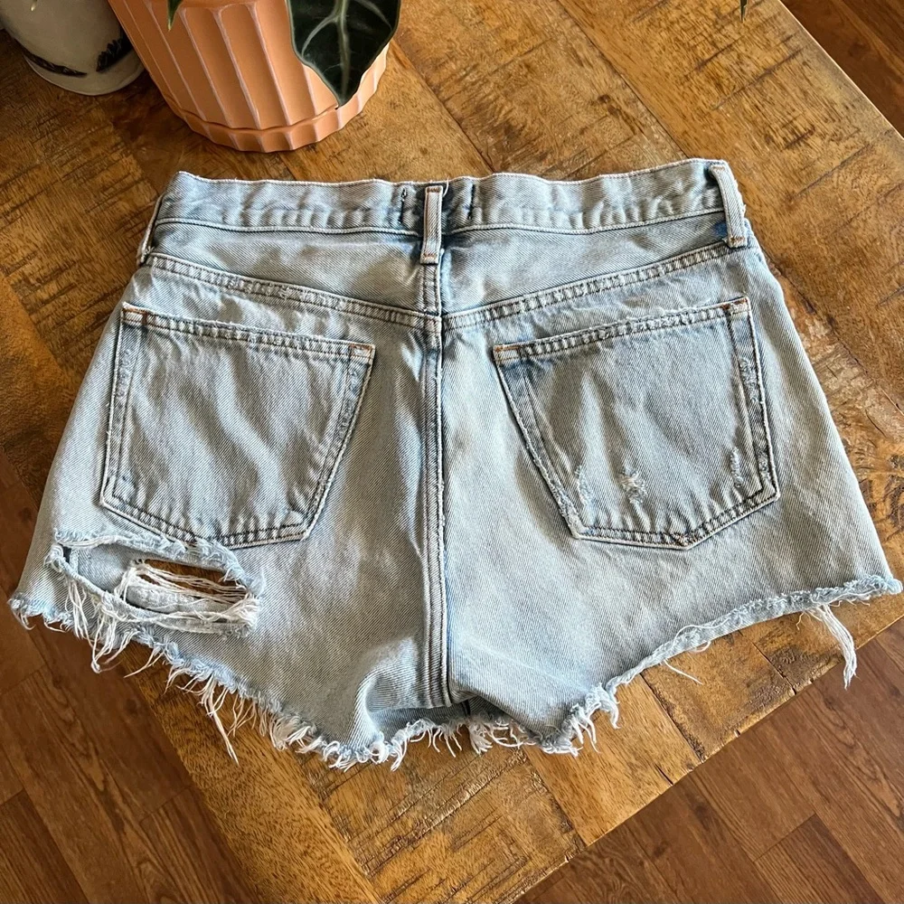 Agolde PARKER VINTAGE CUT OFF DISTRESSED SHORT IN ANIMATE SIZE 26